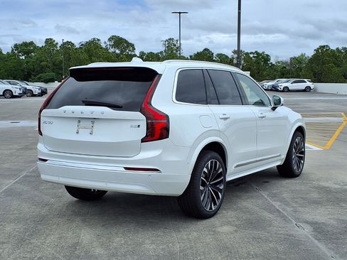 New 2026 Volvo XC90 B5 Ultra w/ Protection Package Premier image 7