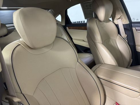 Used 2017 Genesis G80 3.8 w/ Option Group 03 image 31