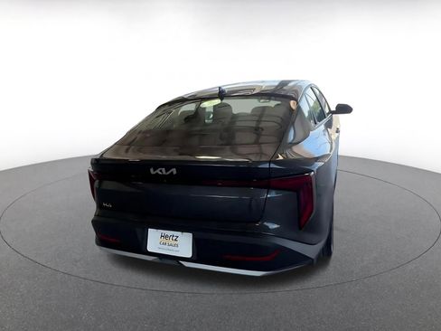 Used 2025 Kia K4 LXS image 12