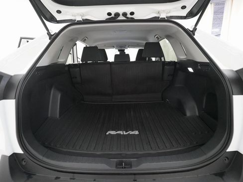 Used 2024 Toyota RAV4 LE image 10