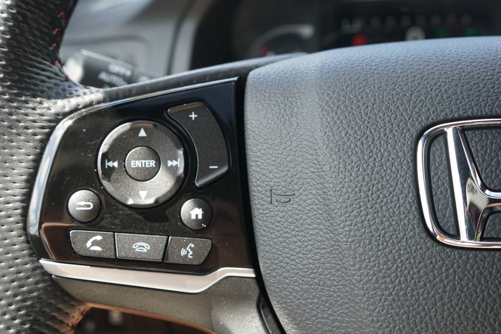Used 2024 Honda Passport Black Edition image 12