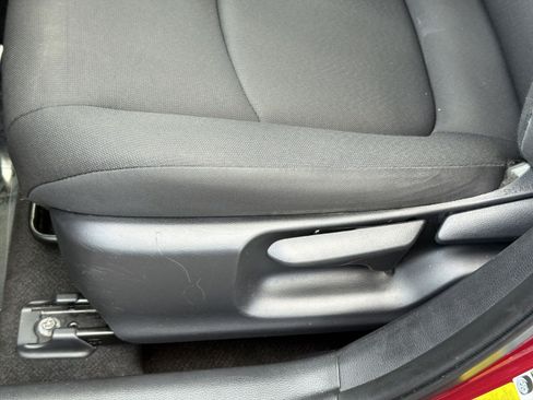 Used 2022 Toyota Corolla LE FWD image 14