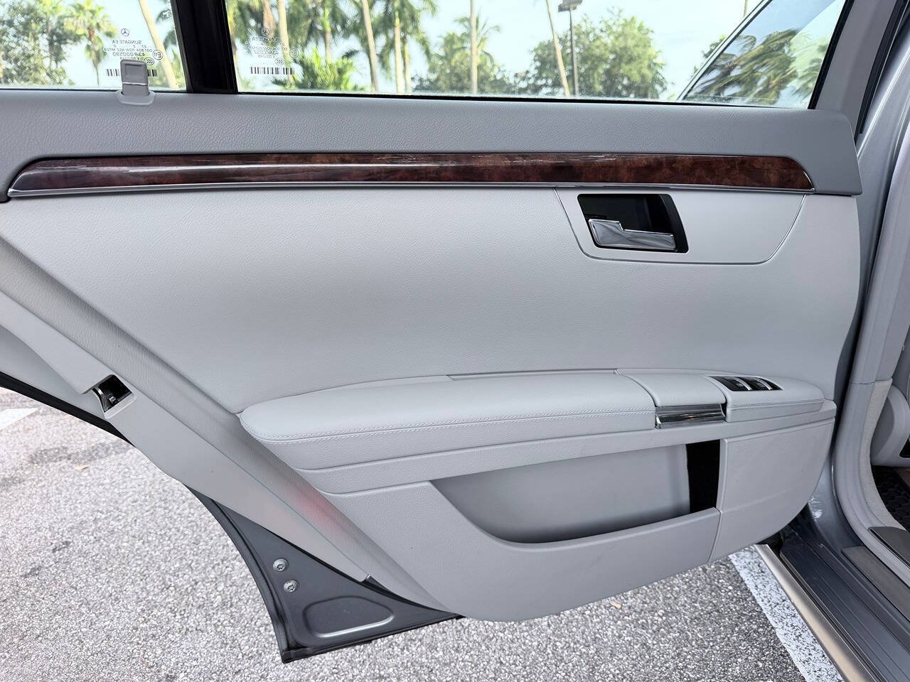 Used 2011 Mercedes-Benz S 550 w/ Sport Pkg Plus One image 12
