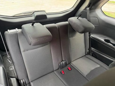 Used 2018 Nissan Pathfinder SV image 23