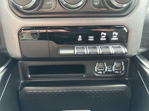 Certified 2023 RAM 1500 Big Horn AWD/4WD image 18