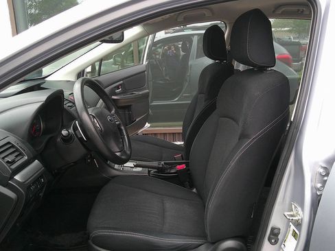 Used 2014 Subaru Crosstrek 2.0i Premium w/ Popular Package #2 AWD/4WD image 8