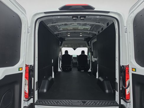 New 2026 Ford Transit 250 148 Medium Roof w/ Load Area Protection Package RWD image 14