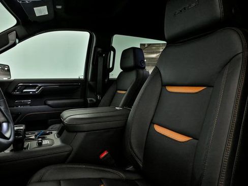 New 2026 GMC Sierra 1500 AT4 w/ Technology Package AWD/4WD image 9