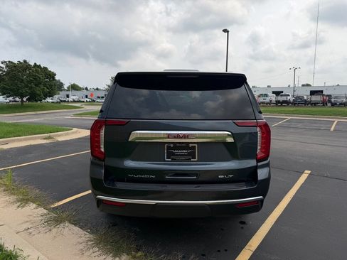 Used 2021 GMC Yukon SLT w/ SLT Luxury Plus Package AWD/4WD image 7