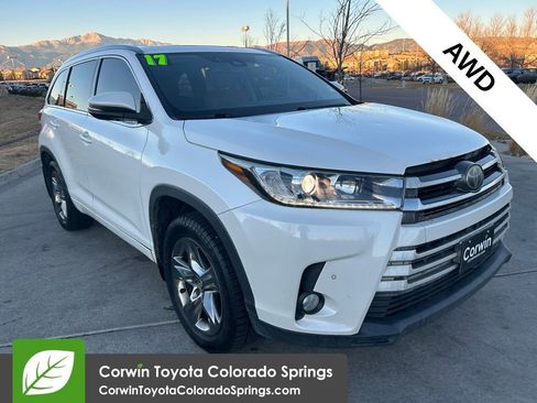 Used 2017 Toyota Highlander Limited image 1