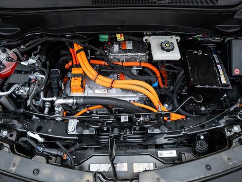 New 2027 Chevrolet Bolt RS w/ Technology Package FWD image 19