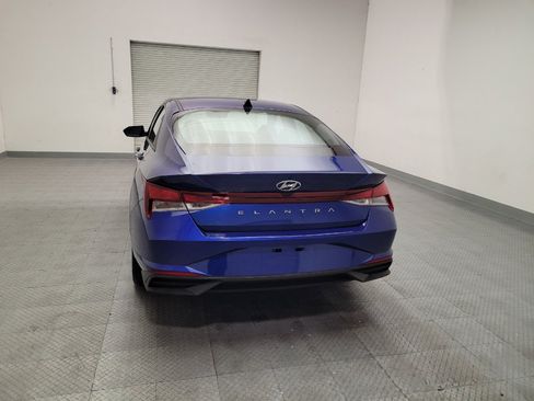 Used 2023 Hyundai Elantra SEL w/ Convenience Package FWD image 6