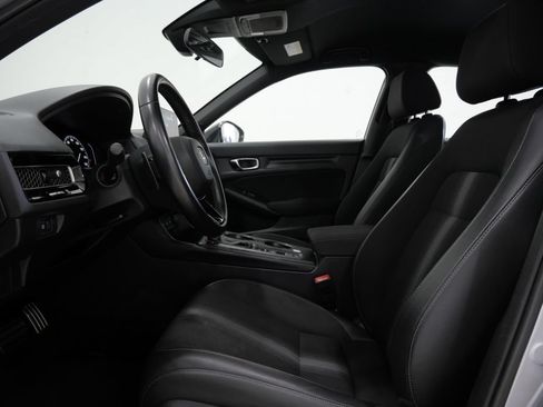 Used 2025 Honda Civic Sport image 12