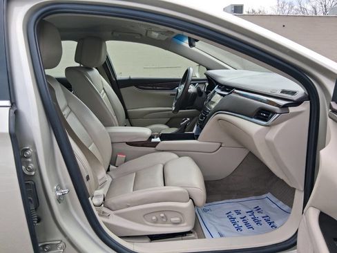 Used 2013 Cadillac XTS Luxury AWD/4WD image 10