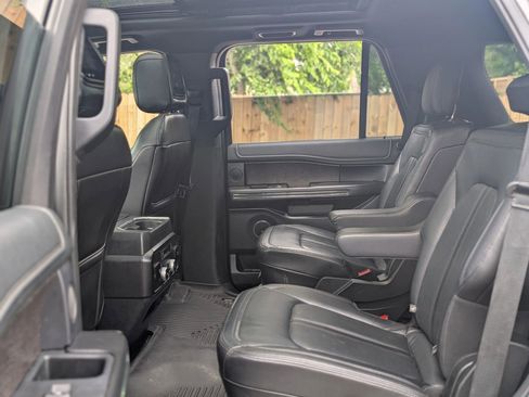 Used 2018 Ford Expedition Limited w/ Equipment Group 301A RWD image 13