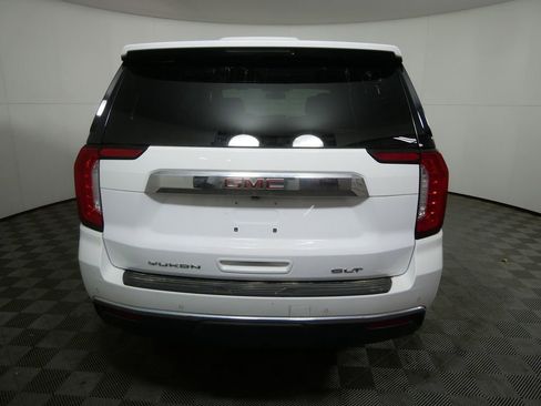 Used 2022 GMC Yukon SLT image 4