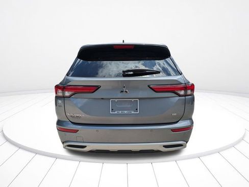 Used 2024 Mitsubishi Outlander SE FWD image 5