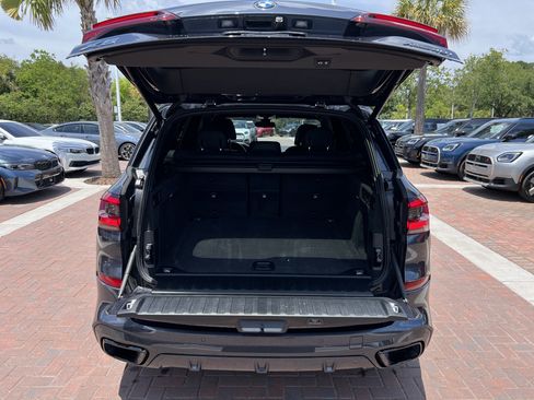 Used 2021 BMW X5 xDrive40i w/ M Sport Package AWD/4WD image 32