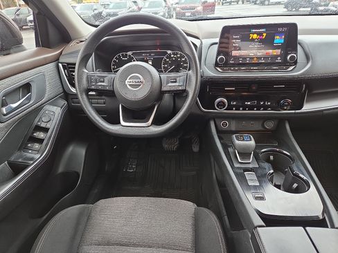 Used 2021 Nissan Rogue SV FWD image 9