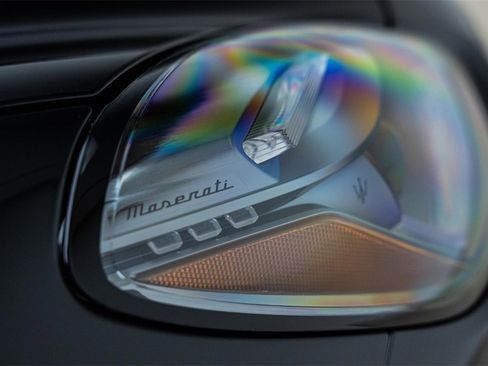 New 2024 Maserati Grecale GT image 14