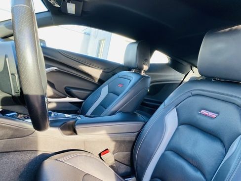 Used 2019 Chevrolet Camaro SS image 20