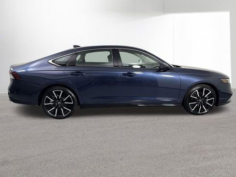 Used 2025 Honda Accord Touring image 37
