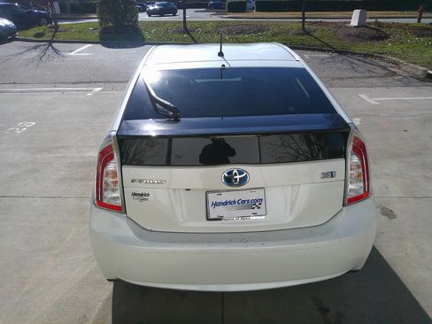 Used 2015 Toyota Prius Two image 13