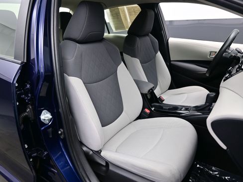 Used 2021 Toyota Corolla LE w/ Carpet Mat Package (TMS) FWD image 13