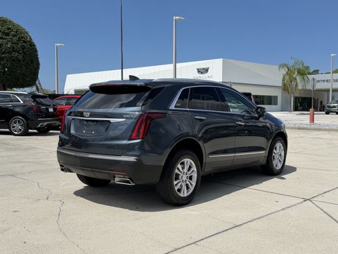Used 2021 Cadillac XT5 Luxury FWD image 3