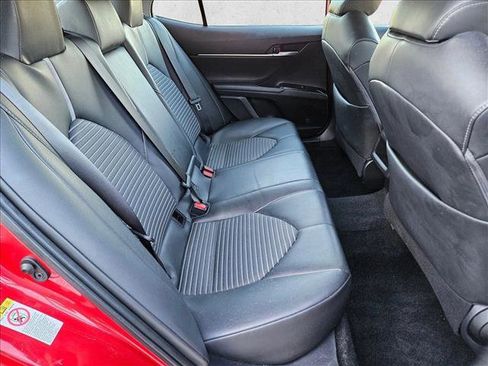 Used 2019 Toyota Camry SE image 19