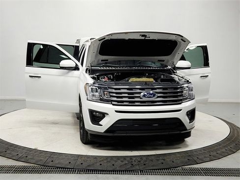 Used 2021 Ford Expedition XLT image 10