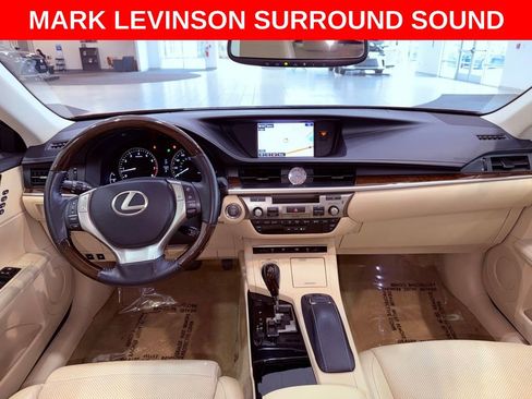 Used 2015 Lexus ES 350 w/ Ultra Luxury Package image 13