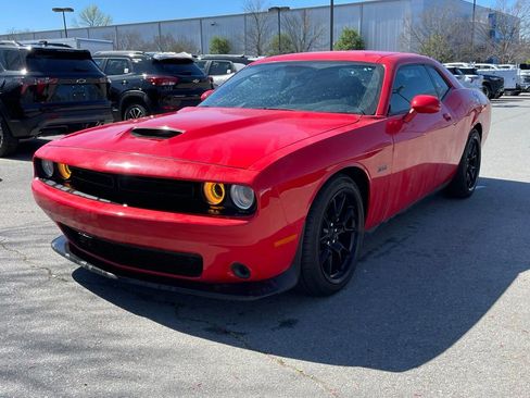 Used 2023 Dodge Challenger R/T image 3