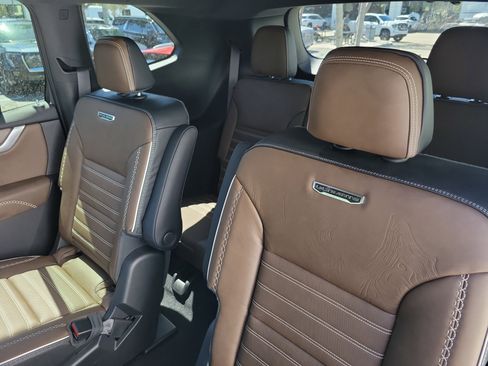 New 2026 GMC Acadia Denali Ultimate AWD/4WD image 14