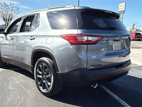 Used 2021 Chevrolet Traverse RS w/ LPO, Floor Liner Package image 5