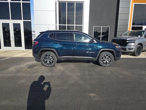 New 2026 Jeep Compass Limited image 7