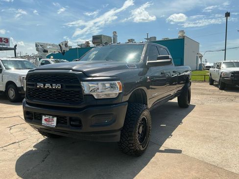 Used 2022 RAM 3500 Tradesman AWD/4WD image 2