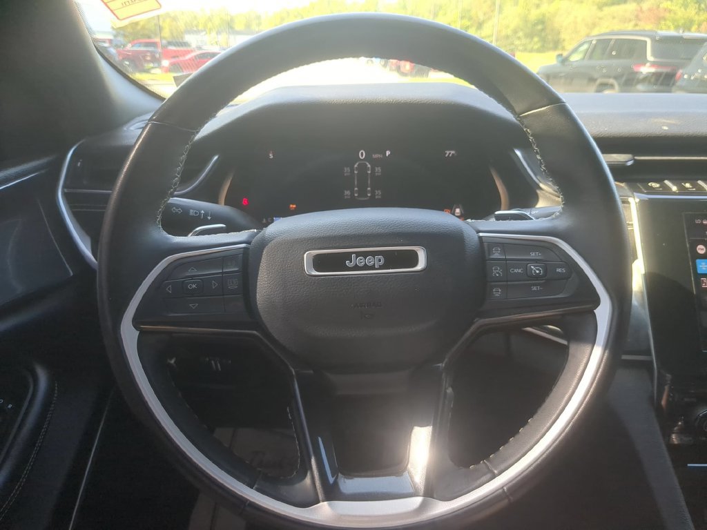 Used 2022 Jeep Grand Cherokee L Laredo AWD/4WD image 21