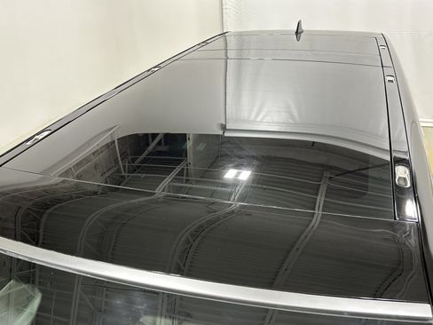 Used 2023 Rivian R1S Adventure AWD/4WD image 13