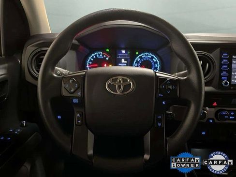 Used 2022 Toyota Tacoma SR image 9