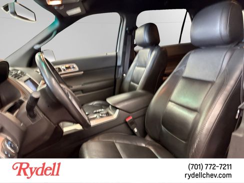 Used 2013 Ford Explorer XLT AWD/4WD image 5