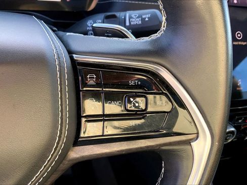 Used 2021 Jeep Grand Cherokee L Overland w/ Luxury Tech Group IV image 23