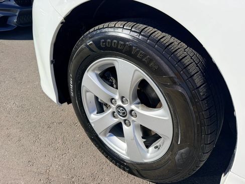 Used 2018 Toyota Sienna LE FWD image 9