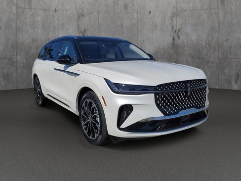 New 2026 Lincoln Nautilus Reserve AWD/4WD image 31