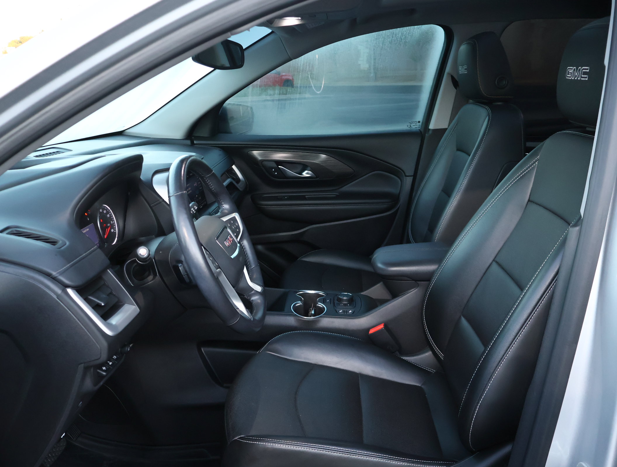 Used 2022 GMC Terrain SLT w/ Infotainment Package II FWD image 13