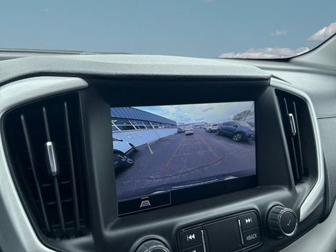 Used 2023 GMC Terrain SLT image 28