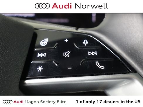 Used 2025 Audi Q5 Premium w/ Convenience Package AWD/4WD image 30