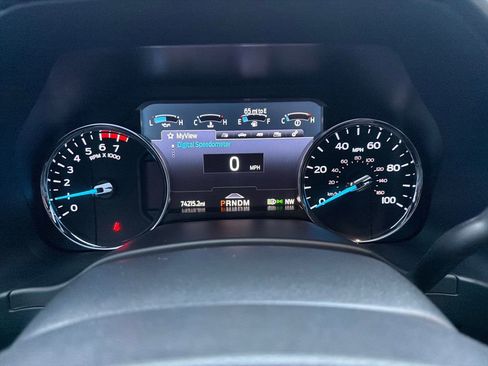 Used 2022 Ford F250 Platinum w/ FX4 Off-Road Package image 15