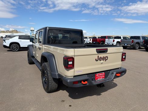 Used 2022 Jeep Gladiator Mojave w/ LED Lighting Group AWD/4WD image 38