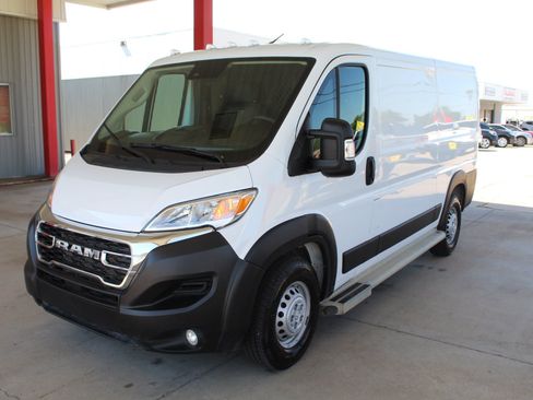 Used 2025 RAM ProMaster 2500 w/ U-Haul Equipment Group FWD image 44